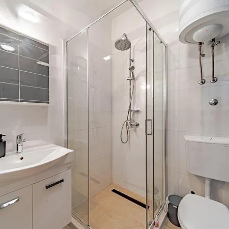 Apartment Stunning In *